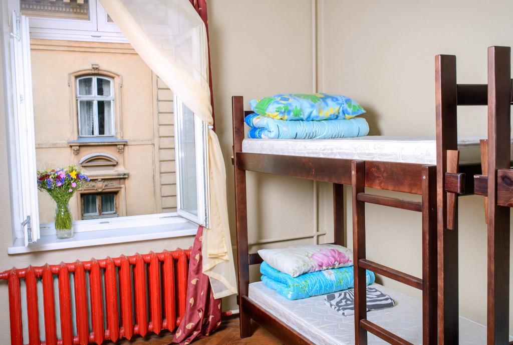 Hollywood Home Hostel Lviv Rum bild